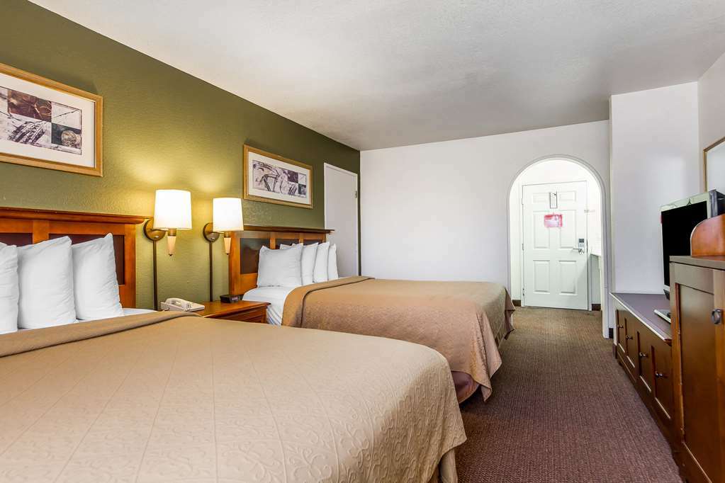 Rodeway Inn Auburn – Foresthill Zimmer foto