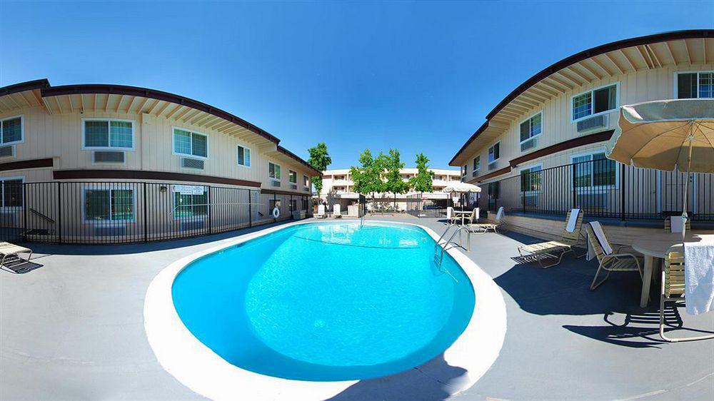 Rodeway Inn Auburn – Foresthill Exterior foto